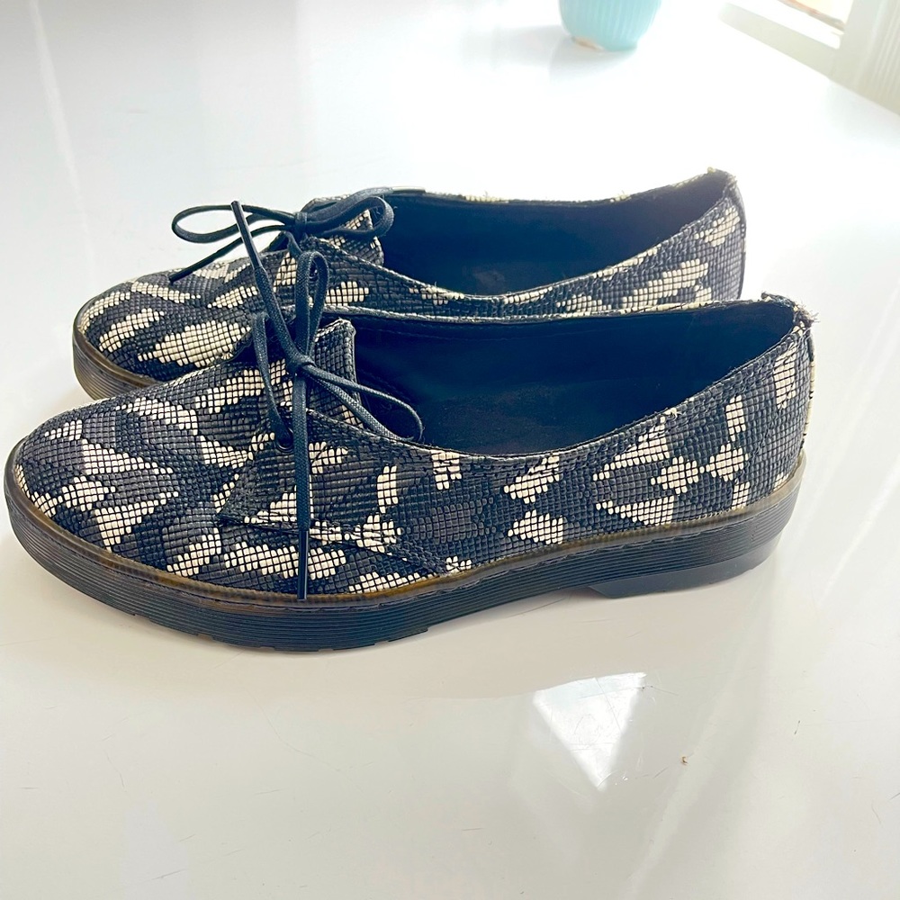 Dr. Marten’s Morada Loafers/SlipOns/Tie Flats, Aircushion, clean Sz 7US/5UK
